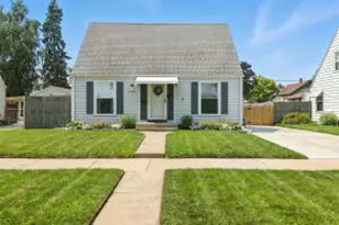 2318 Cleveland Ave, Racine, WI 53405 - Photo 1
