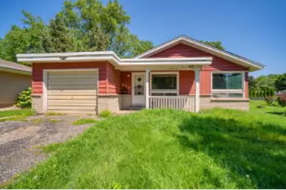 918 W Moreland Blvd, Waukesha, WI 53188 - Photo 1