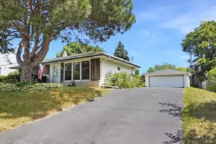 7416 N 43rd St, Milwaukee, WI 53209 - Photo 1