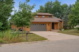 1009 Sunrise Ct, Onalaska, WI 54650 - Photo 1