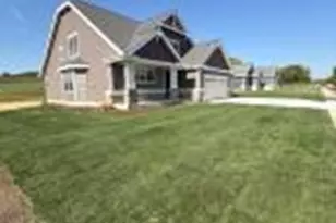 93 Savannah Pkwy, Deerfield, WI 53531 - Photo 1