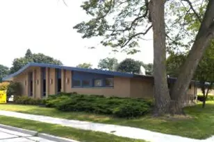 601 N 8th St, Manitowoc, WI 54220 - Photo 1