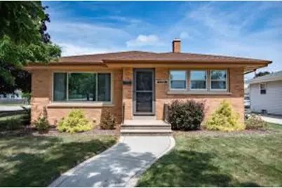 1726  22nd St, Kenosha, WI 53140 - Photo 1