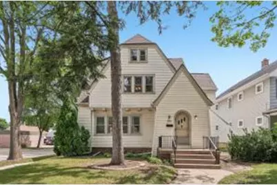 2200 S 65th St #2202, West Allis, WI 53219 - Photo 1