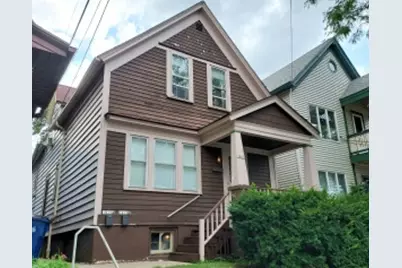 1815 N Astor St, Milwaukee, WI 53202 - Photo 1