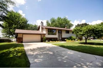 9367 S 35th St, Franklin, WI 53132 - Photo 1