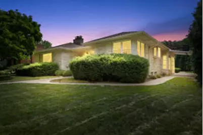 5543 W Jackson Park Dr, Milwaukee, WI 53219 - Photo 1