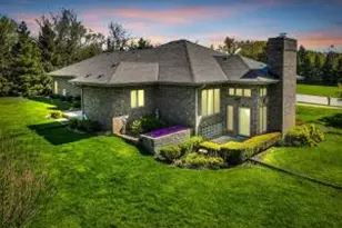 2132 Esquire Ln, Racine, WI 53406 - Photo 1