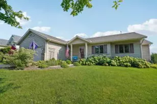 W1433 Stoney Brook Ct, Ixonia, WI 53036 - Photo 1