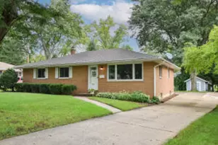 1415 Hawthorn Dr, Waukesha, WI 53188 - Photo 1