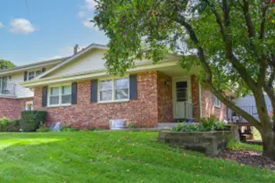 17725 Nassau Dr, Brookfield, WI 53045 - Photo 1