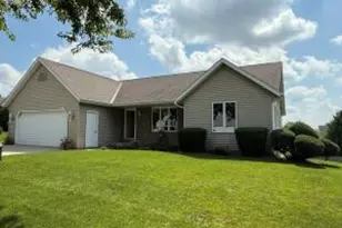 1217 Garfield Ln, Hartford, WI 53027 - Photo 1