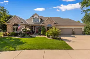 880 Hickory Ln, Hartford, WI 53027 - Photo 1