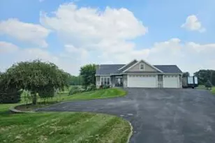 S5386 Birdie Ct, Viroqua, WI 54665 - Photo 1