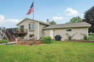 1609 Larkspur Ln, West Bend, WI 53090 - Photo 1