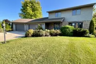 4771 Ridgeview Ave, Sheboygan, WI 53083 - Photo 1