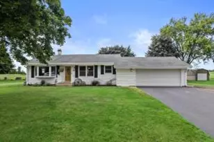 285 N Arlington Ave, North Prairie, WI 53153 - Photo 1