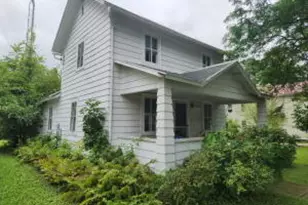 119 N Lincoln St, Elkhorn, WI 53121 - Photo 1