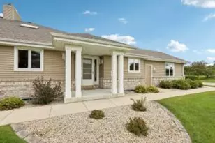 W174N7920 Wildwood Dr, Menomonee Falls, WI 53051 - Photo 1