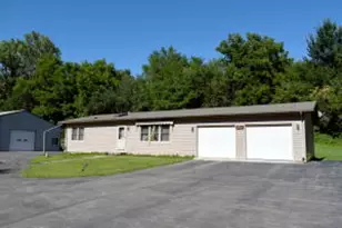 N6070 Johnson Coulee Rd, Onalaska, WI 54636 - Photo 1