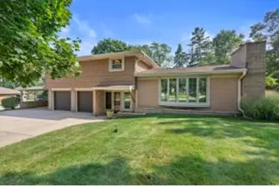 11331 W Carroll Cir, Franklin, WI 53132 - Photo 1