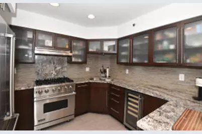 35  Harborview Dr, Racine, WI 53403 - Photo 1