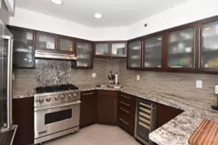 35 Harborview Dr, Racine, WI 53403 - Photo 1