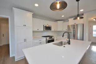 N53W19798 Kingair Dr, Menomonee Falls, WI 53051 - Photo 12