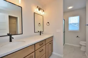 N53W19798 Kingair Dr, Menomonee Falls, WI 53051 - Photo 20