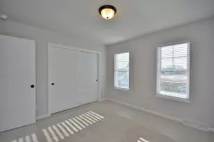 N53W19798 Kingair Dr, Menomonee Falls, WI 53051 - Photo 6