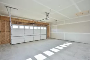 N53W19798 Kingair Dr, Menomonee Falls, WI 53051 - Photo 10