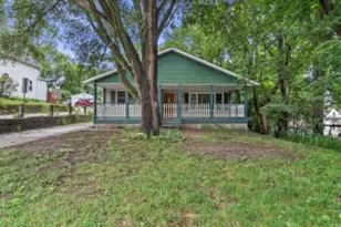 1028 Oakland Ave, Waukesha, WI 53186 - Photo 1