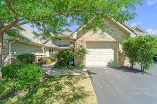 N21W24352 Cumberland Dr, Pewaukee, WI 53072 - Photo 1