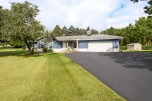 W315N631 Huckleberry Way, Delafield, WI 53018 - Photo 1