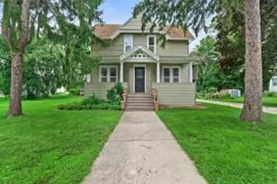 408 E Washington St, Lake Mills, WI 53551 - Photo 1