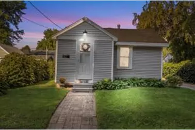 1527 N Hall Ave, Appleton, WI 54911 - Photo 1