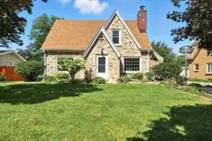 11712 W Center St, Wauwatosa, WI 53222 - Photo 1