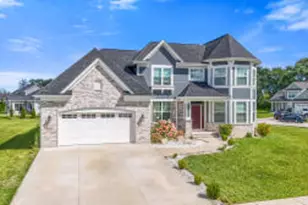 9352 S Arbor Creek Dr, Oak Creek, WI 53154 - Photo 1