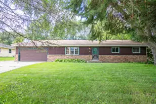 235 Meadowbrook Dr, Fredonia, WI 53021 - Photo 1