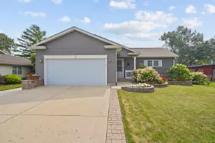 10409 2nd Ave, Pleasant Prairie, WI 53158 - Photo 1