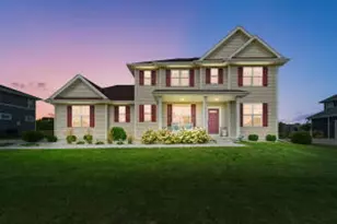 7894 W Preserve Parkway, Mequon, WI 53097 - Photo 1