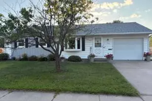 312 12th Ave, Onalaska, WI 54650 - Photo 1