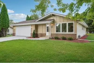 3382  Moraine Dr, Richfield, WI 53033 - Photo 1