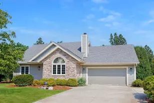 8816 N Seneca Rd, Bayside, WI 53217 - Photo 1