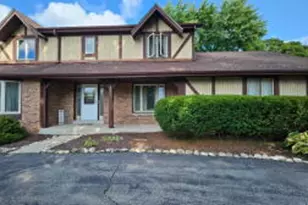 20300 Yorktown Ct, Brookfield, WI 53045 - Photo 1