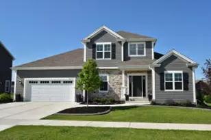 N66W25514 Beaver Creek Ln, Sussex, WI 53089 - Photo 1