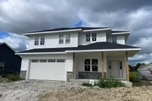 586 Calvin Ln, Racine, WI 53406 - Photo 1