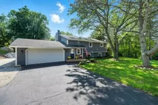 603 Jordan Cir, Richfield, WI 53017 - Photo 1