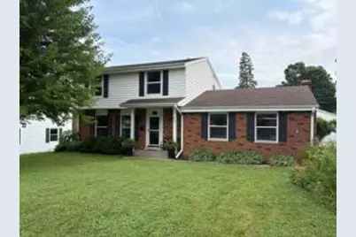 609  Braewood Dr, Racine, WI 53185 - Photo 1