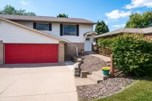 3166 33rd St, La Crosse, WI 54601 - Photo 1